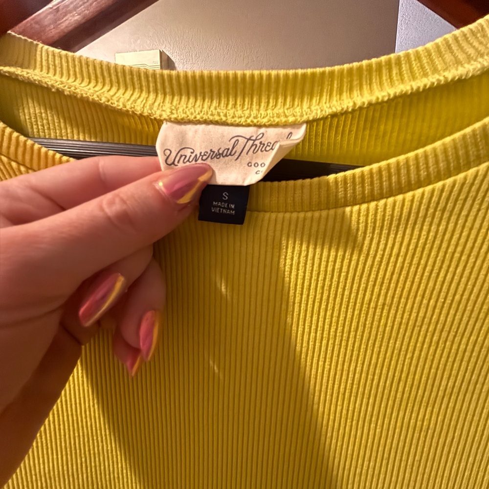 Universal Thread Sunny Yellow Ribbed Top - Picture 3 of 4